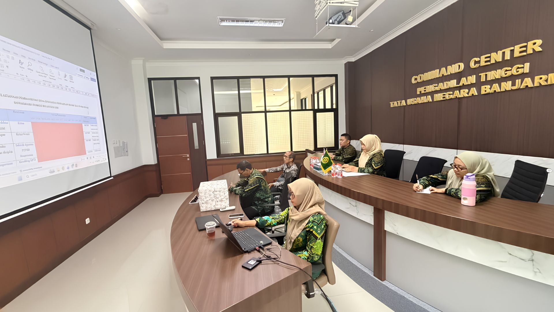 Rapat Monitoring dan Evaluasi Tim Kerja ZI Area I Pengadilan Tinggi Tata Usaha Negara Banjarmasin