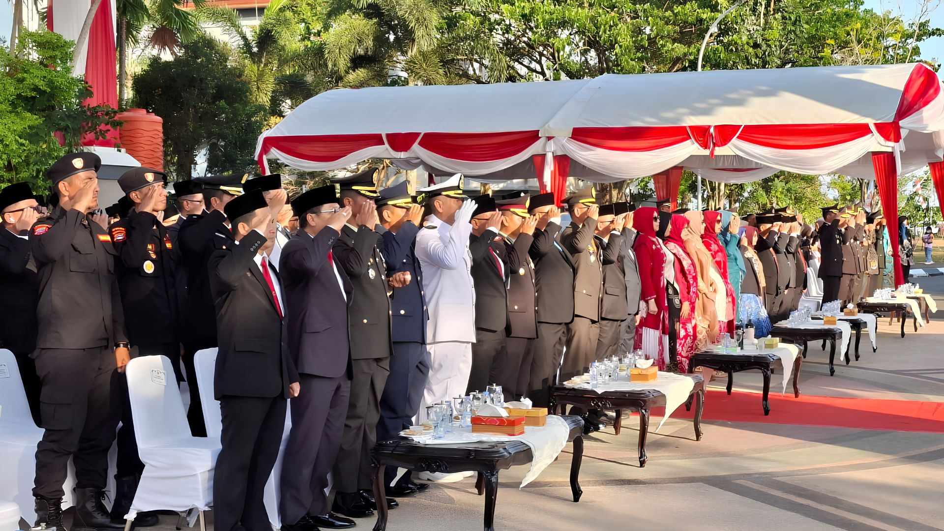 Upacara Penurunan Bendera Merah Putih dalam Rangka HUT ke-81 Kemerdekaan Republik Indonesia