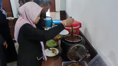 Silaturahmi dan Jamuan Santap Siang Keluarga Besar PTTUN Banjarmasin