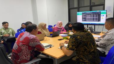 Rapat Tim Reviu SOP Kesekretariatan