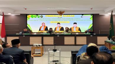 Pembinaan serta kunjungan kerja Hakim Agung Republik Indonesia dengan Empat Program Ketua Mahkamah Agung, Di Pengadilan Tinggi  se-wilayah Kalimantan Selatan